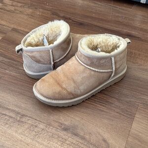 UGG Tan Winter Boots minis